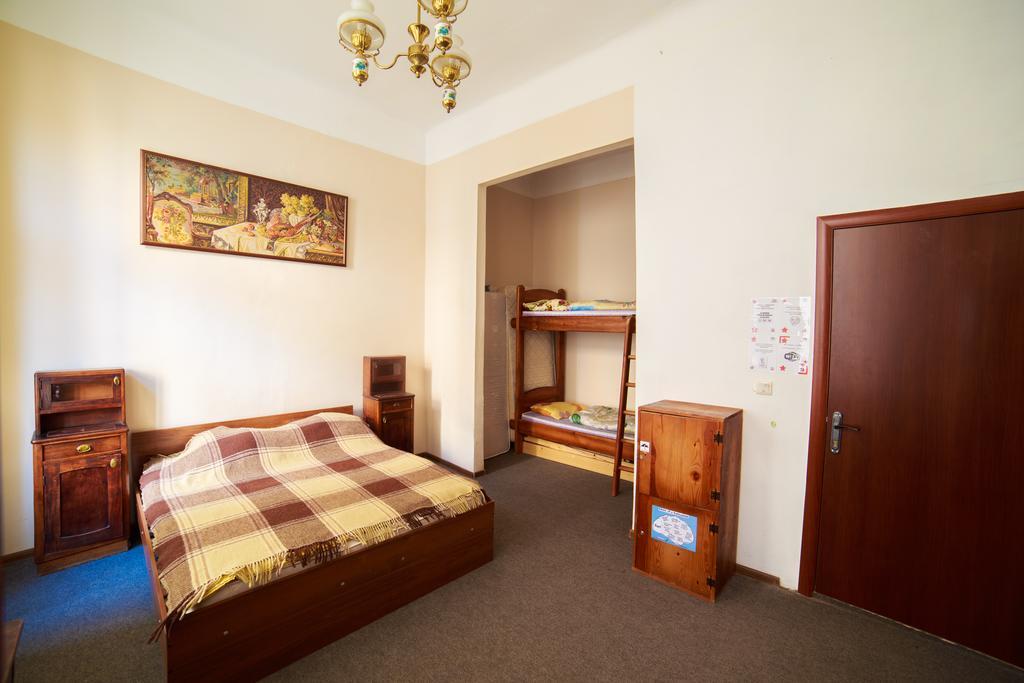 לבוב Hollywood Home Hostel חדר תמונה