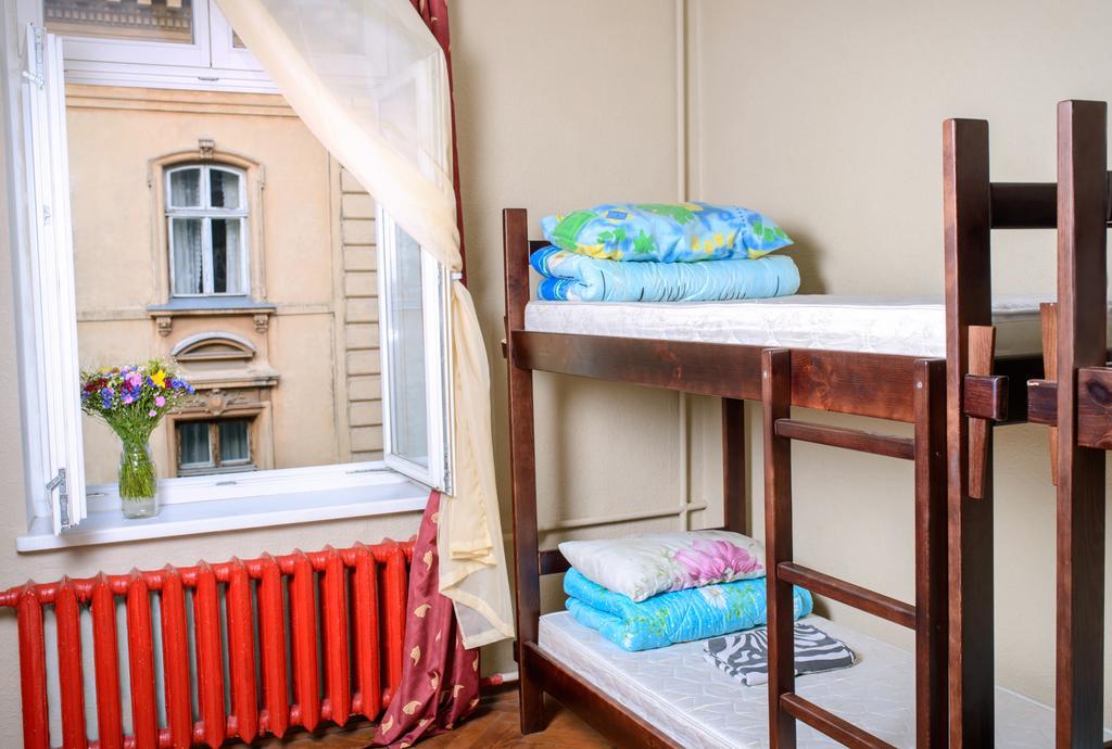 לבוב Hollywood Home Hostel חדר תמונה