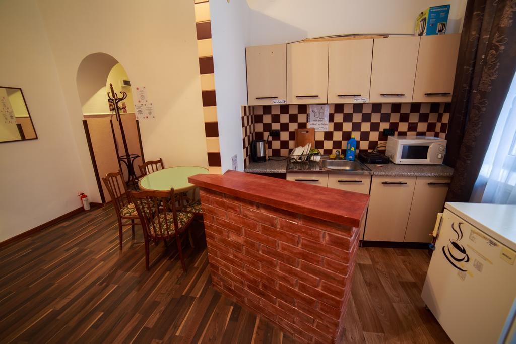 לבוב Hollywood Home Hostel חדר תמונה
